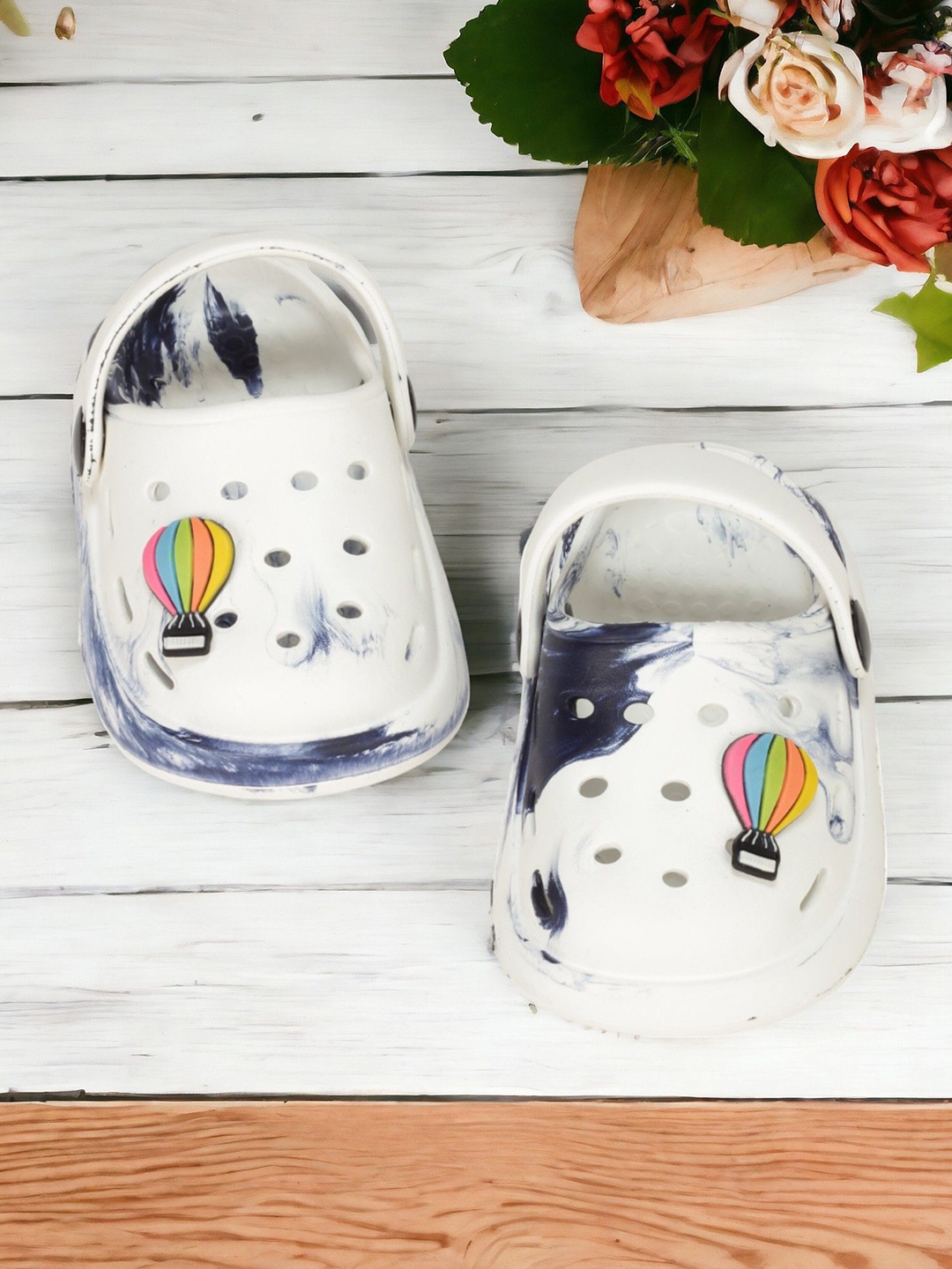 

Lil Lollipop Kids Marble Look Anti-Slip Casual Clogs, White
