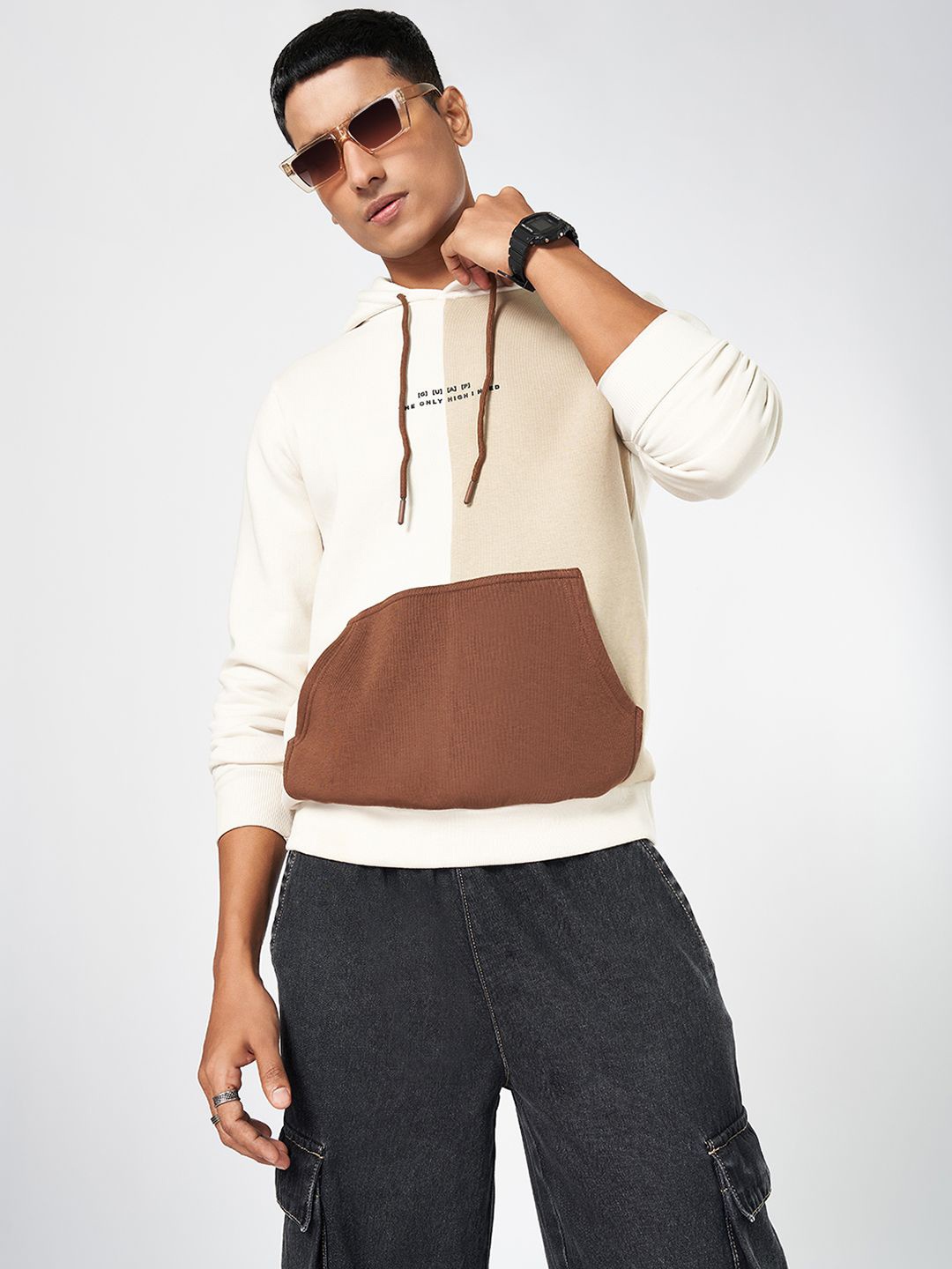

People Men Colourblocked Sweatshirt, Off white