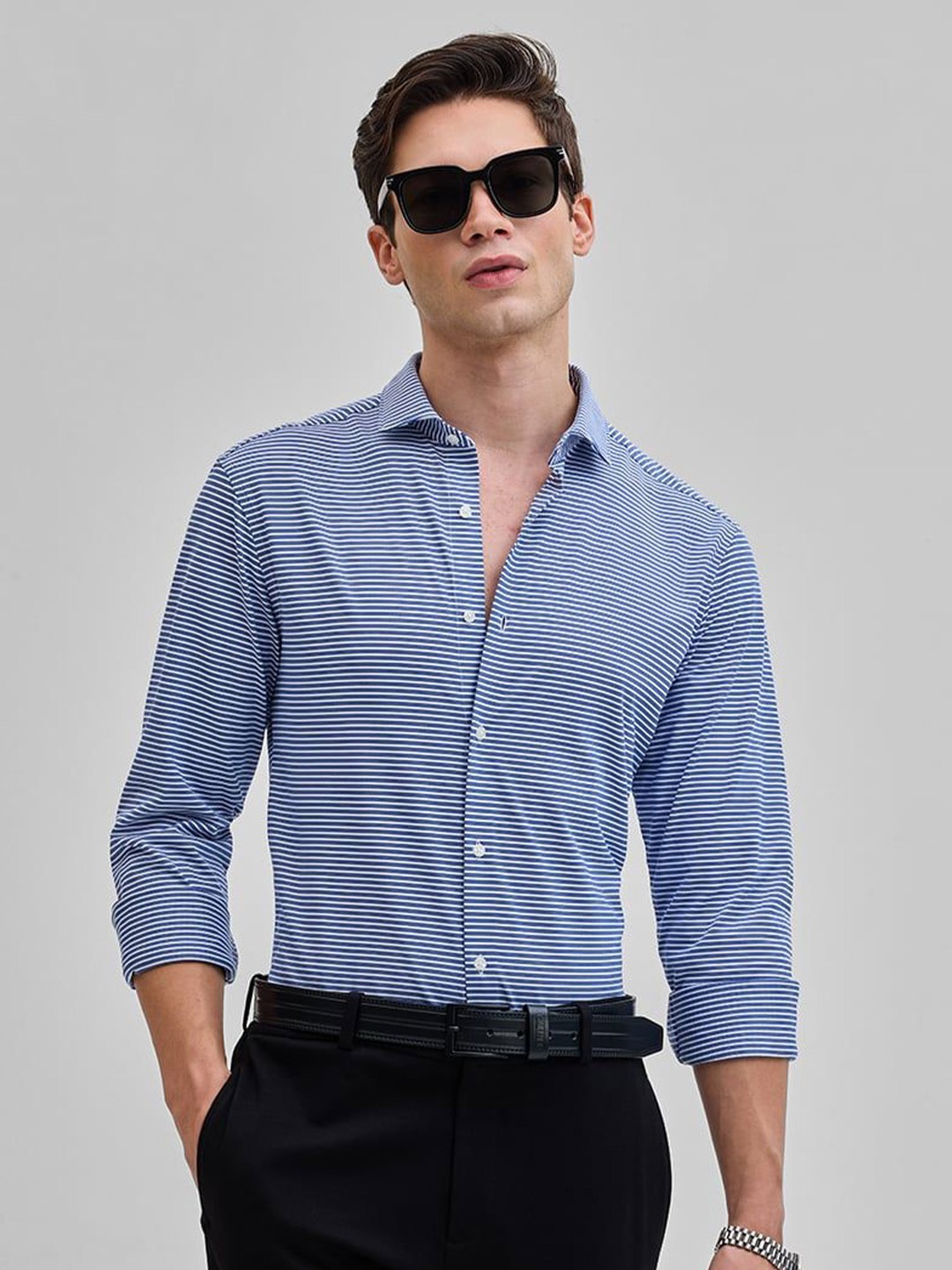 

Snitch Men Smart Slim Fit Horizontal Stripes Opaque Striped Formal Shirt, Blue