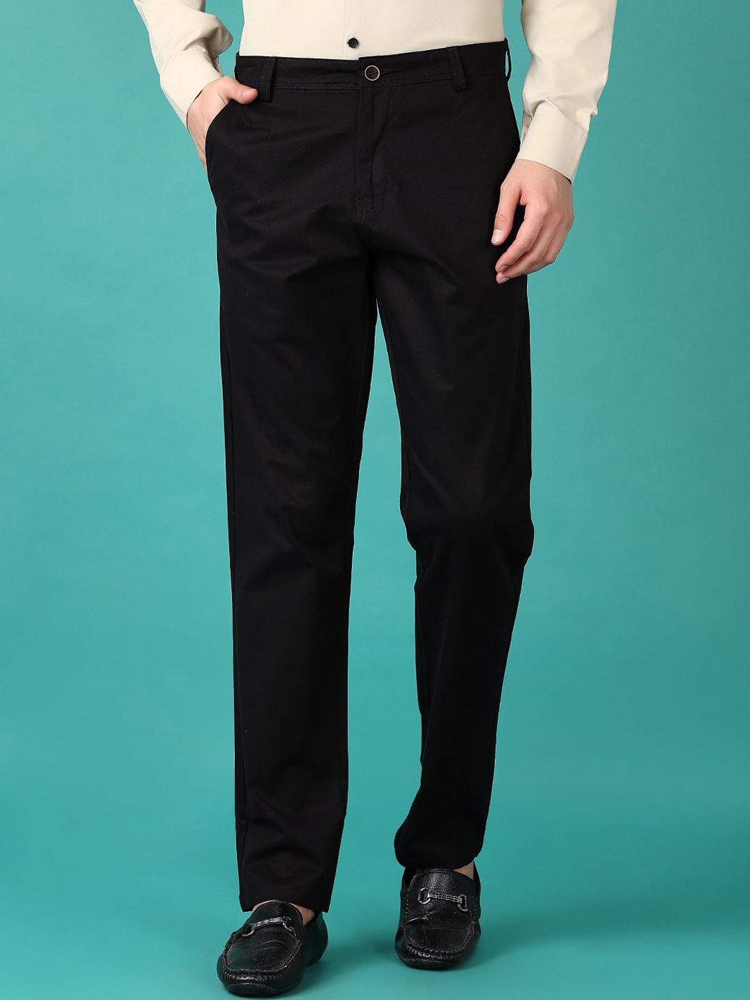 

V-Mart Men Mid-Rise Cotton Chinos Trousers, Black