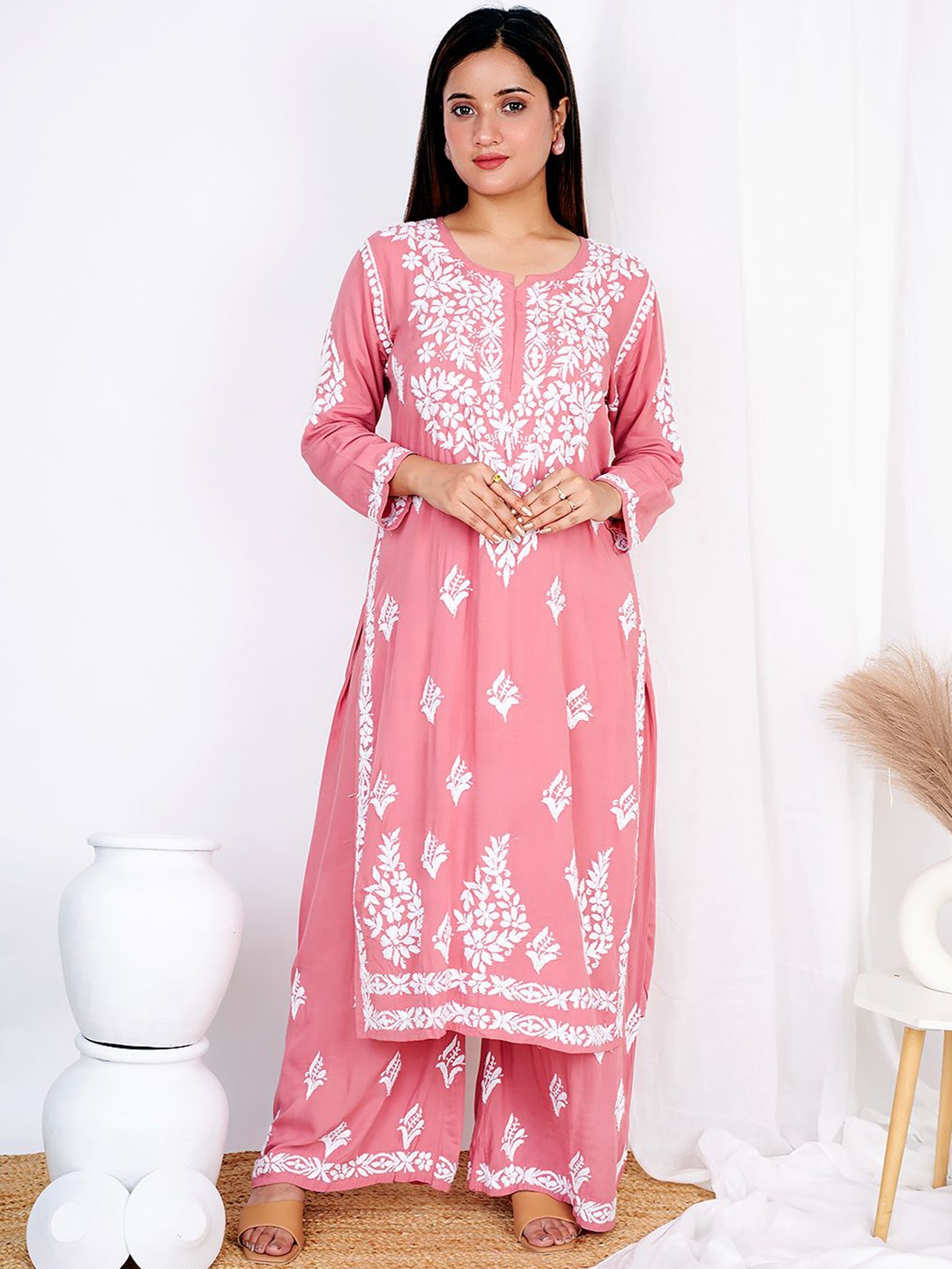 

The Chikan Label Ethnic Motifs Embroidered Chikankari Straight Kurta With Palazzo, Coral