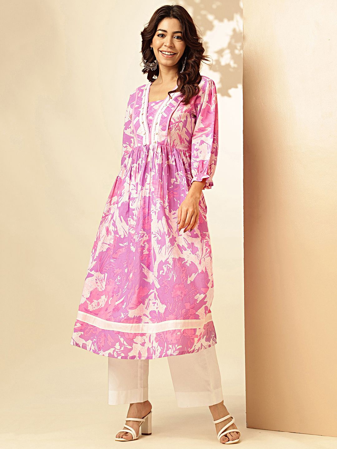 

Vbuyz Floral Printed V-Neck Puff Sleeves Flared Anarkali Kurta, Purple
