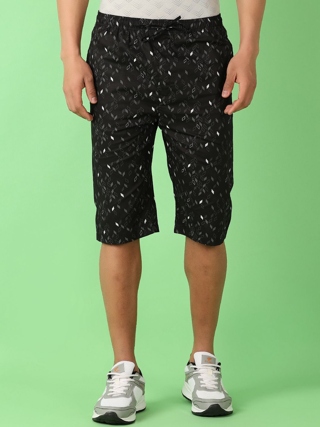 

V-Mart Men Printed Cotton Mid-Rise Above Knee Shorts, Black