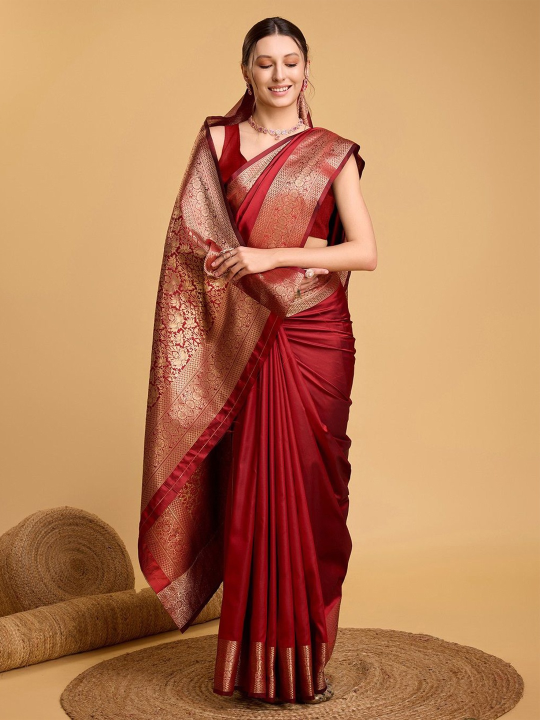 

Suha Embellished Zari Pure Silk Kanjeevaram Saree, Red