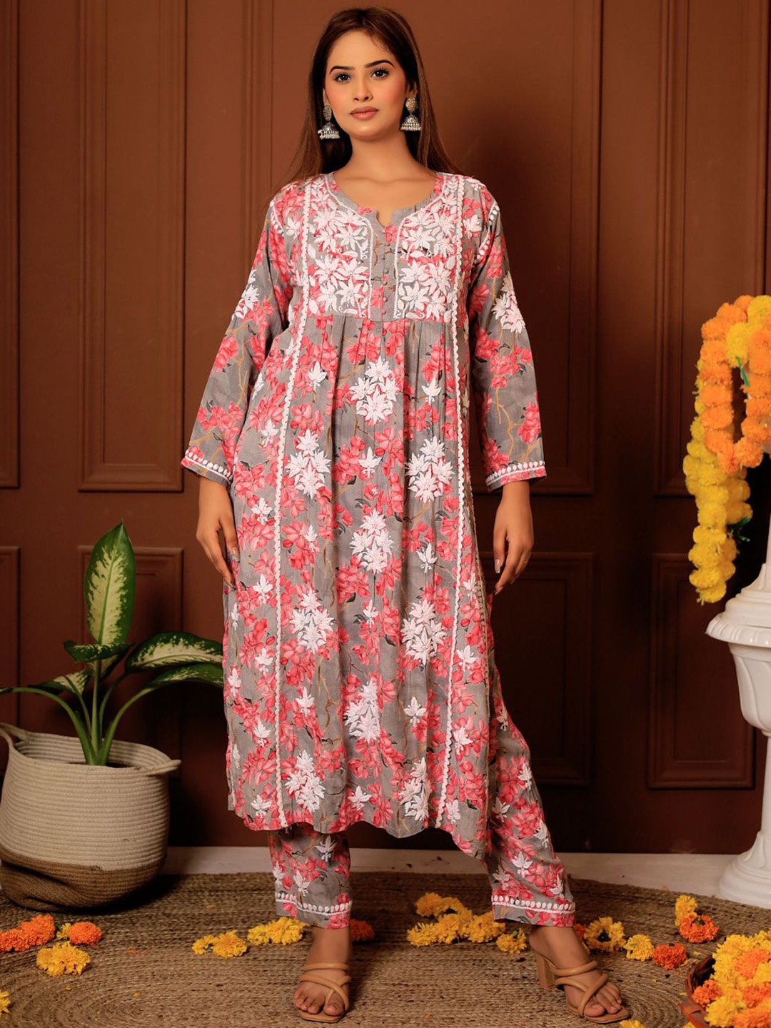 

The Chikan Label Ethnic Motifs Printed Chikankari A Line Kurta with Trousers, Red