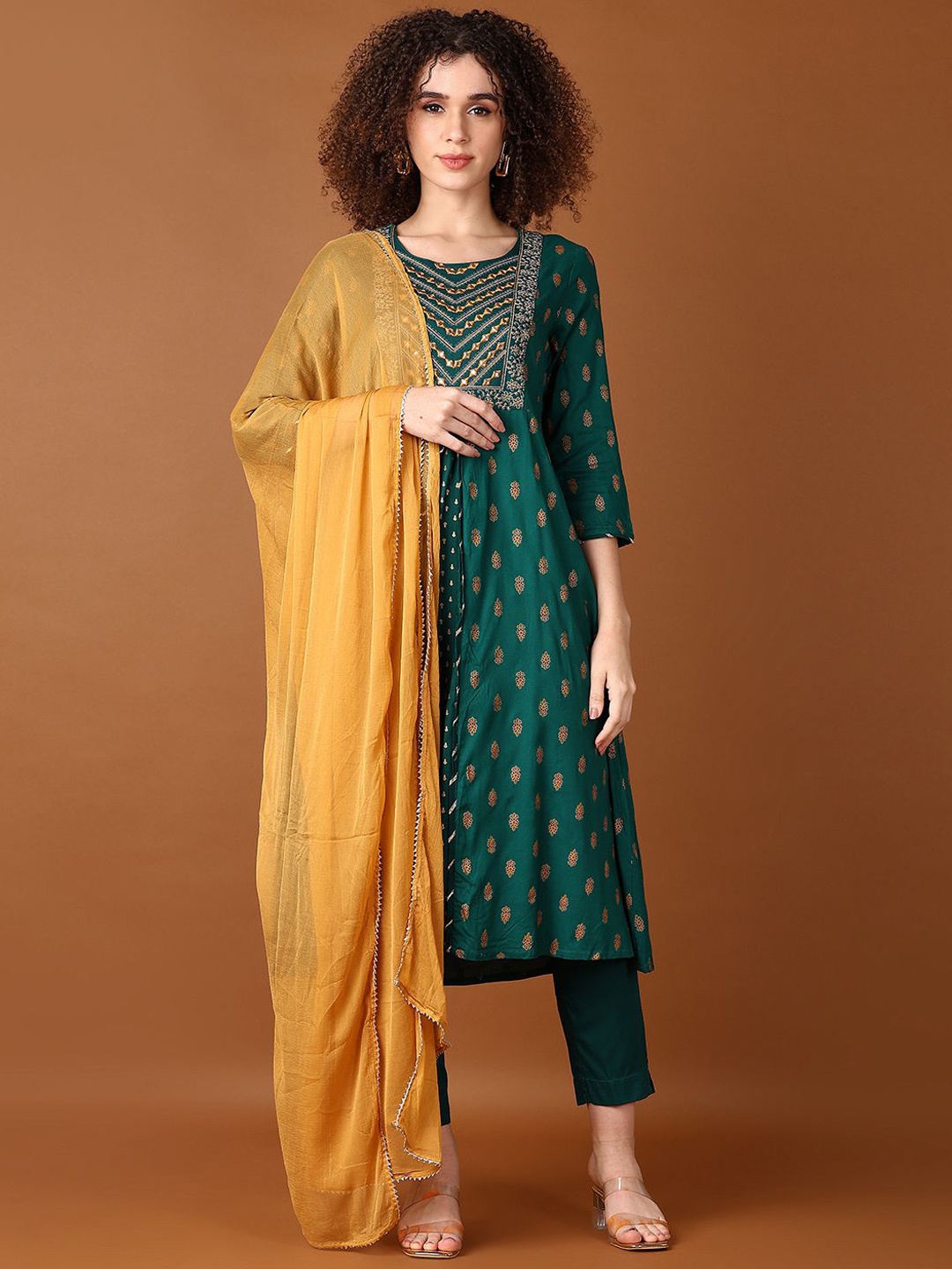 

V-Mart Floral Printed Round Neck Regular Mirror Work Kurta With Trouser, Green