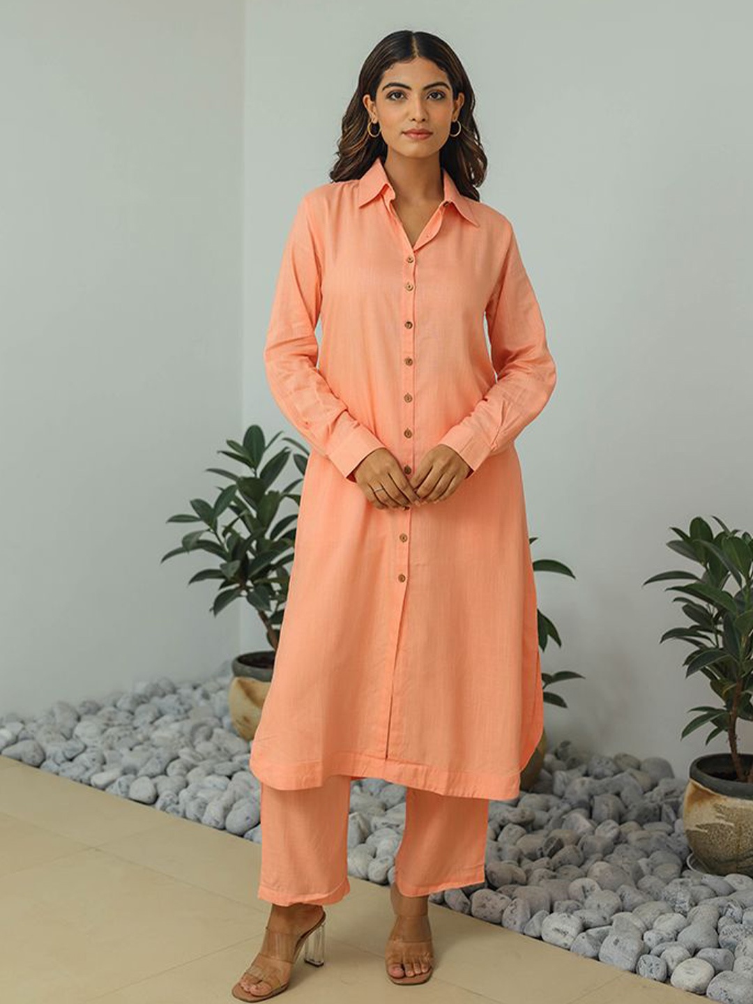 

Kapraaha Shirt Collar Long Sleeves Pure Cotton Tunic With Trousers, Peach