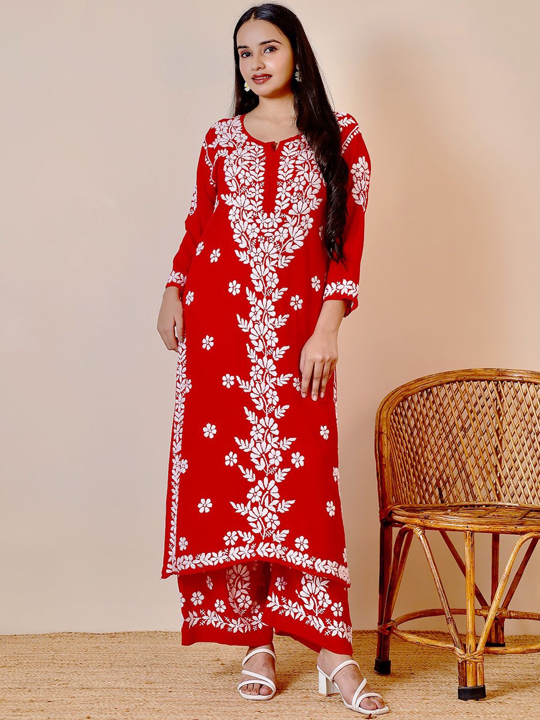 

The Chikan Label Ethnic Motifs Embroidered Chikankari Straight Kurta with Palazzos, Red