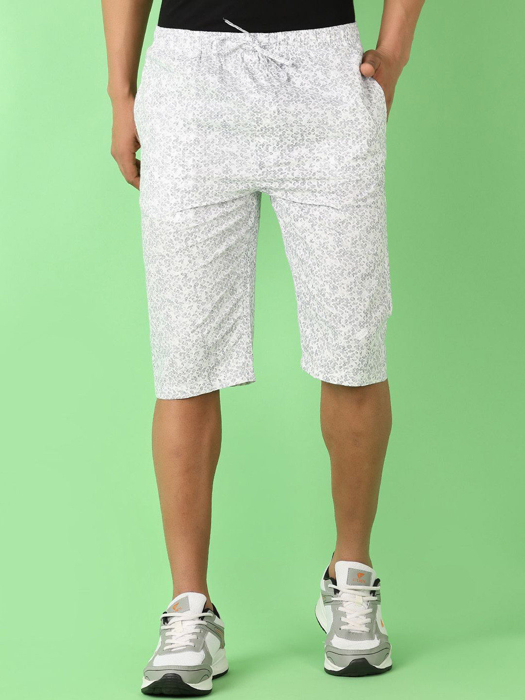 

V-Mart Men Printed Three Quarter Cotton Shorts, White