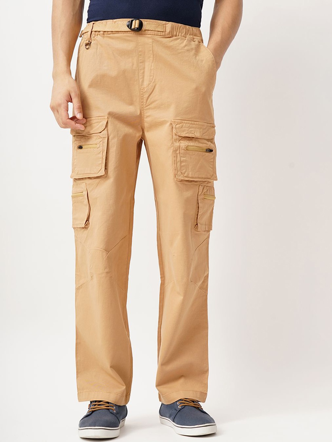 

British Club Men Relaxed Low-Rise Cotton Cargos Trousers, Beige
