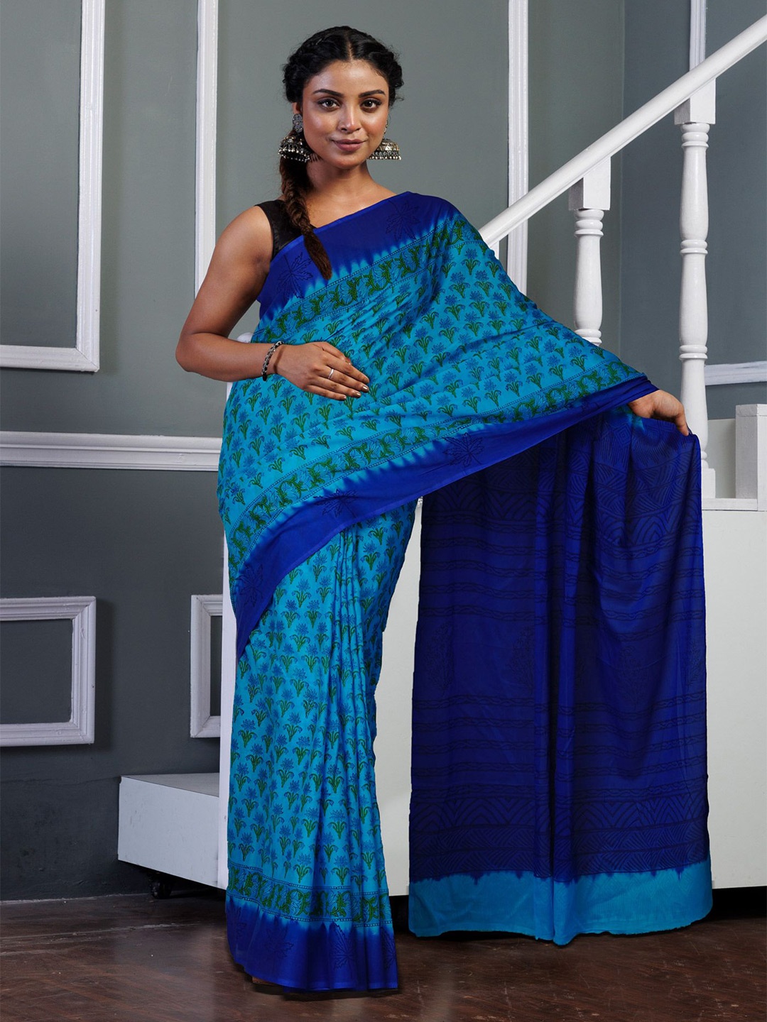 

Unnati Silks Floral Zari Pure Cotton Block Print Saree, Blue