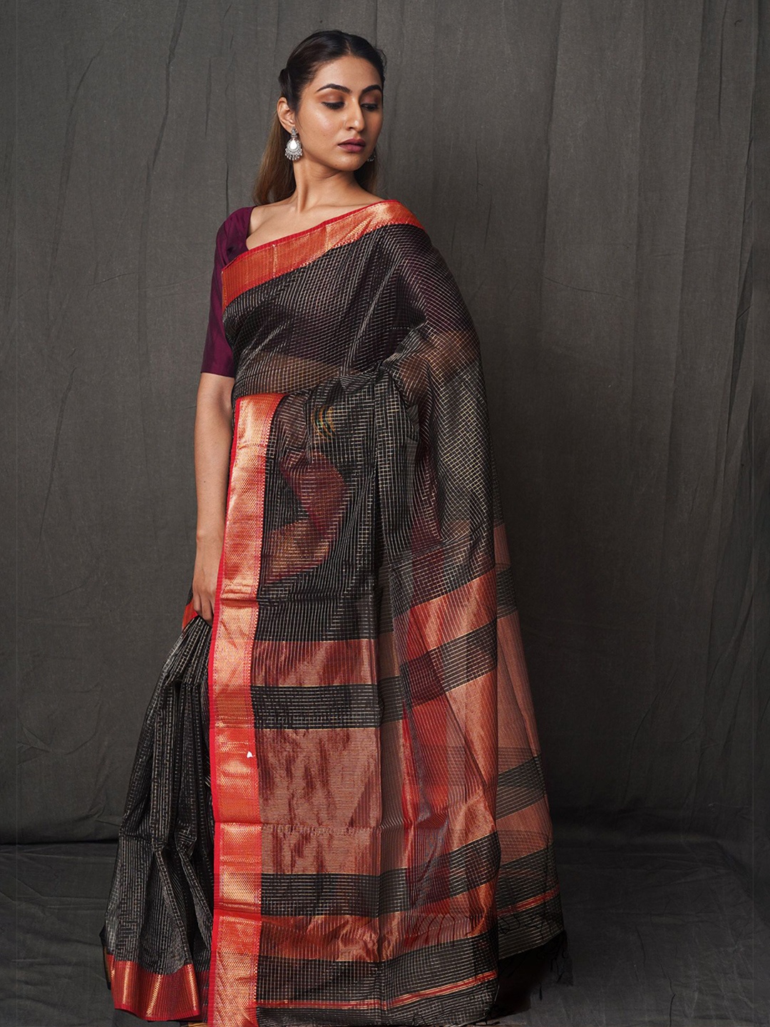 

Unnati Silks Checked Zari Handloom Maheshwari Saree, Black