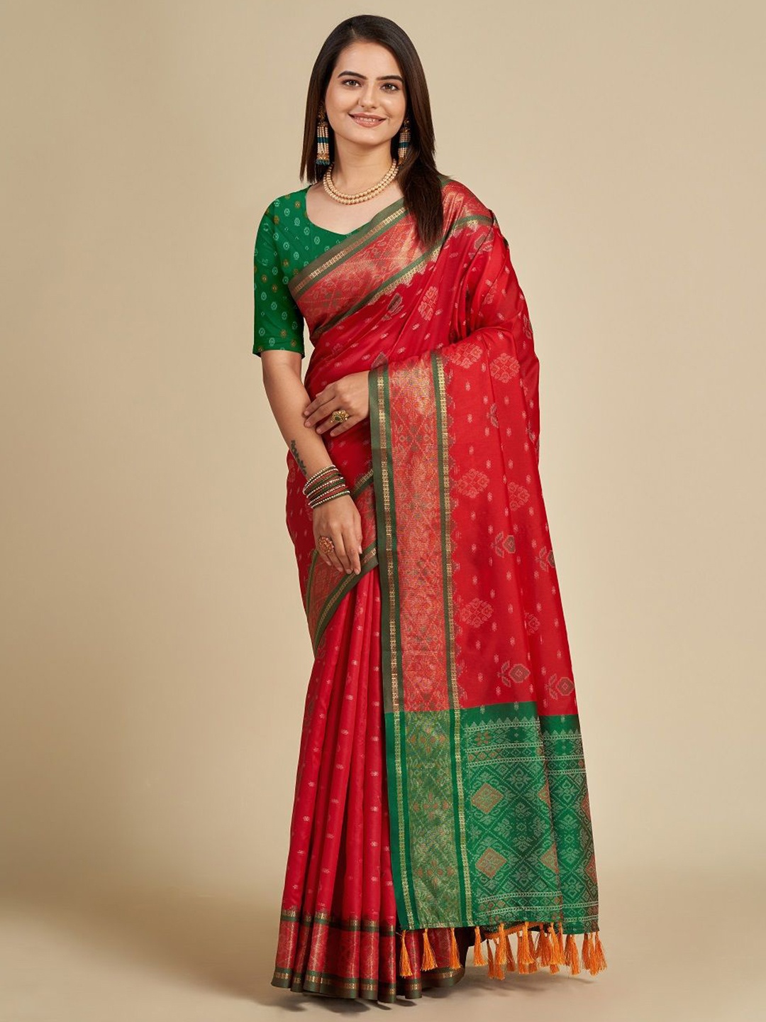 

Suha Floral Printed Pure Silk Patola Saree, Red