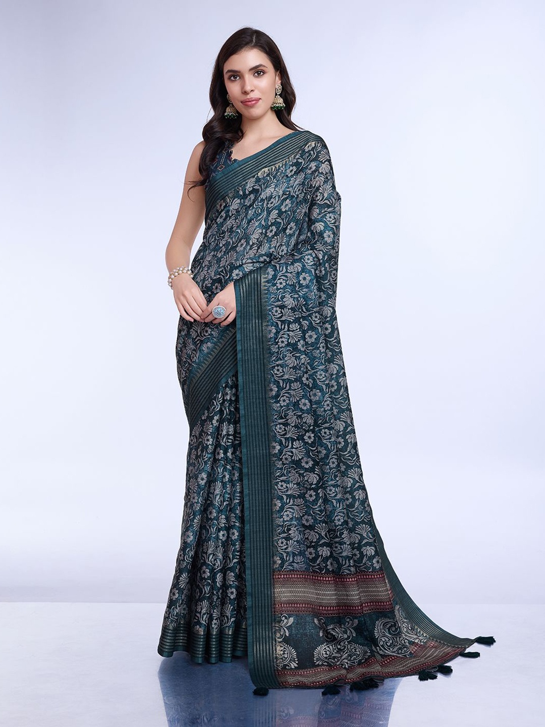 

Ishin Floral Printed Striped Border Saree, Teal