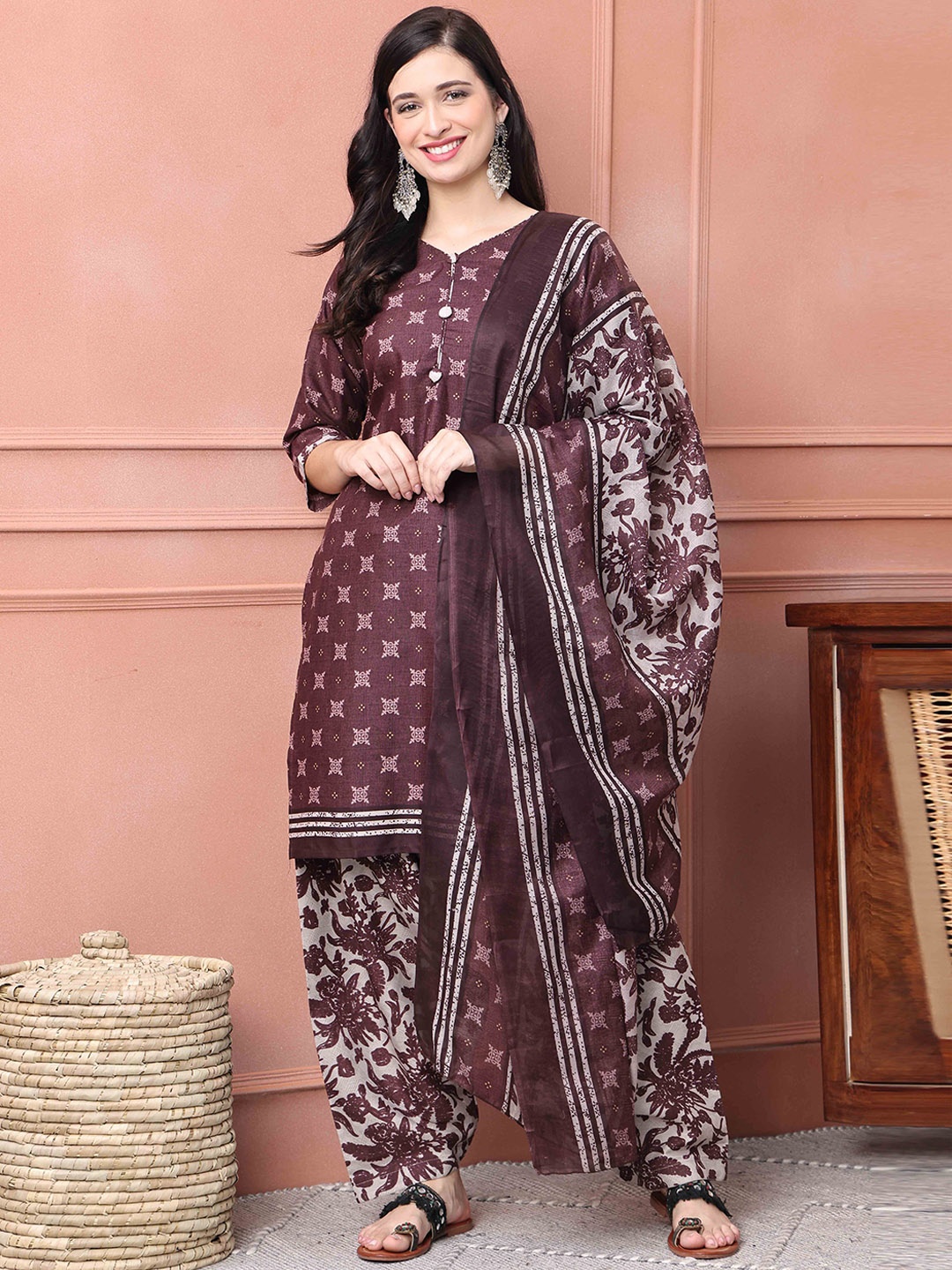 

Rajnandini Floral Printed Kurta with Salwar & Dupatta, Brown