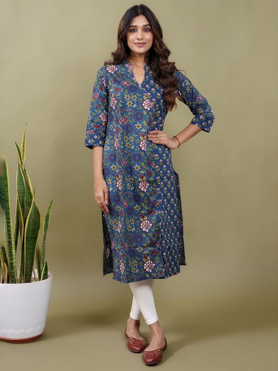 

EKISHA Mandarin Collar Floral Printed Pure Cotton Straight Kurta, Blue