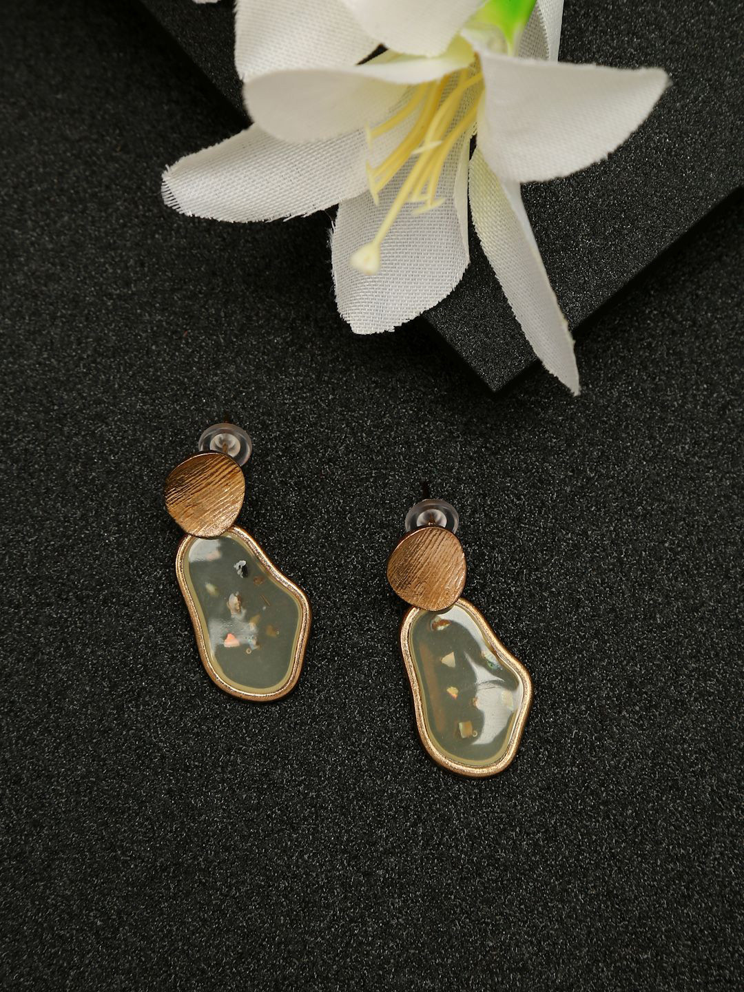 

YouBella Gold Plated Contemporary Studs Earrings