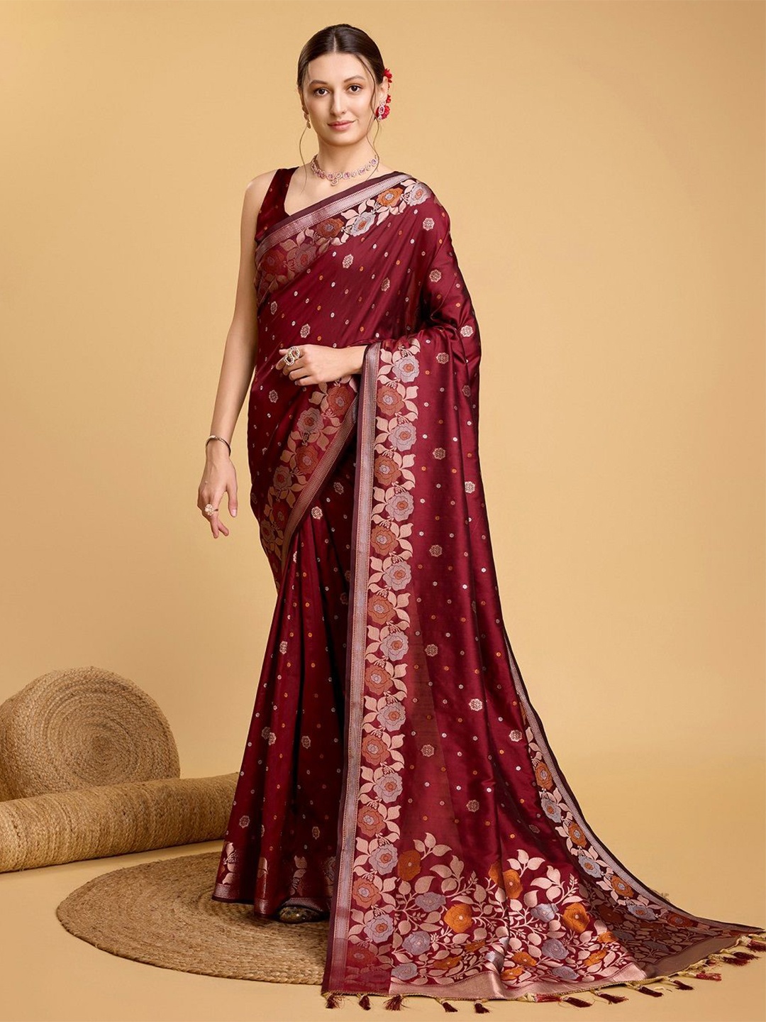 

Suha Woven Design Floral Zari Pure Silk Banarasi Saree, Maroon