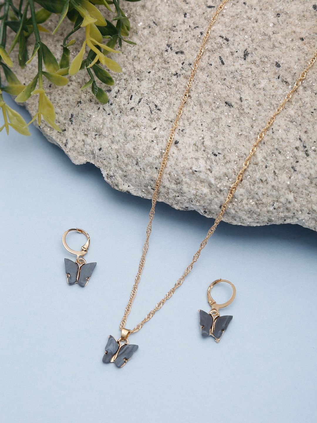 

YouBella Gold Plated Jewellery Set