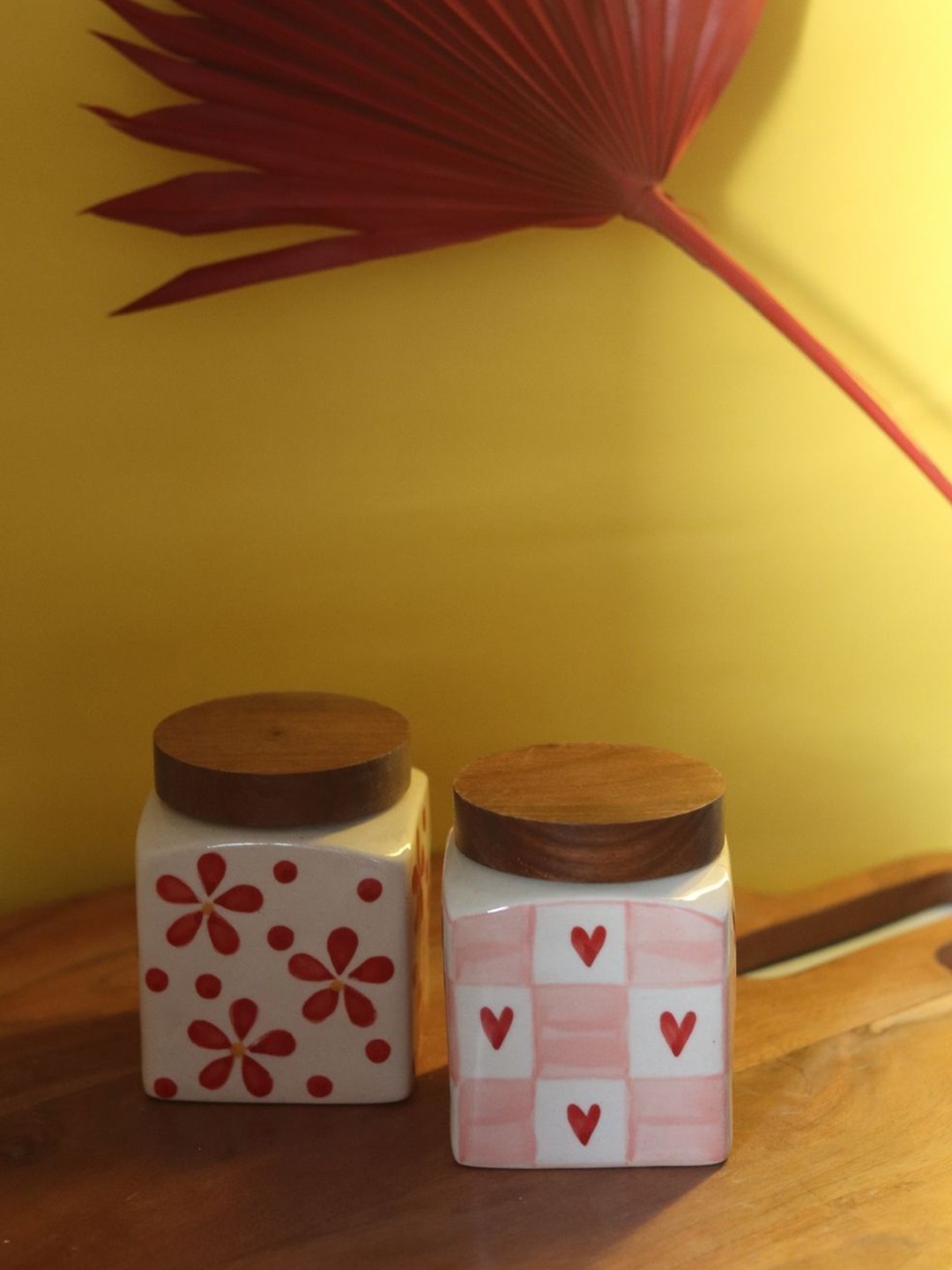 

WEAVING HOMES Red & White 2 Pieces Heart & Floral Jars