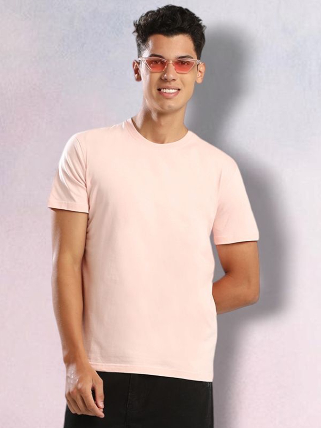 

THE DAILY OUTFITS Men Solid Round Neck Cotton T-shirt, Peach