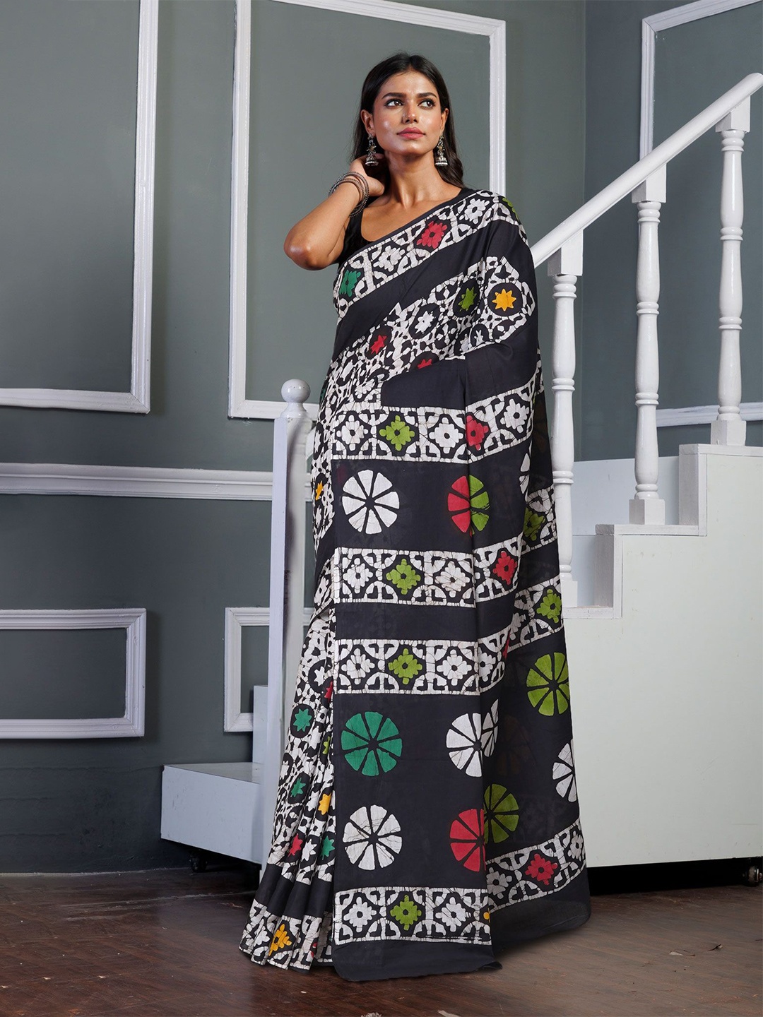 

Unnati Silks Ethnic Motifs Pure Cotton Handloom Block Print Saree, Black