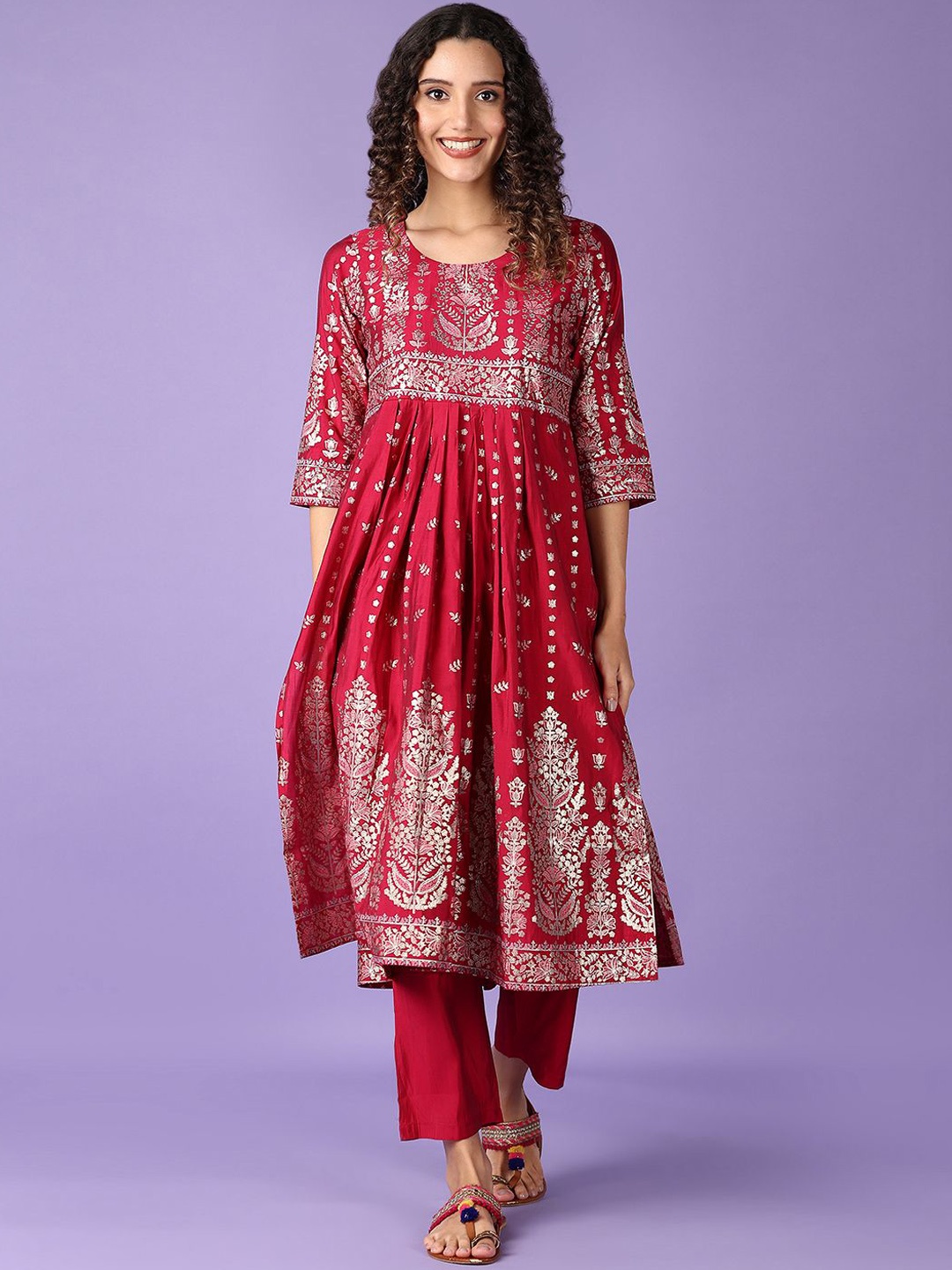 

V-Mart Floral Printed Straight Kurta with Palazzos, Magenta