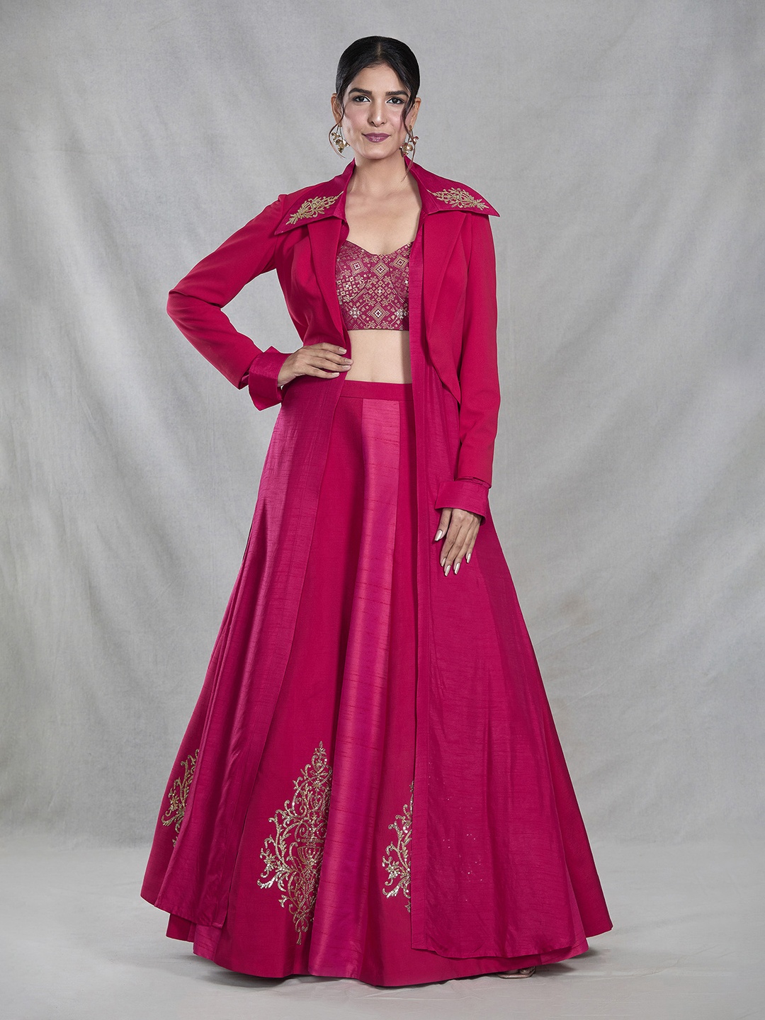 

Samyukta Singhania Woven Design Sequinned Ready to Wear Lehenga & Blouse & Jacket, Pink