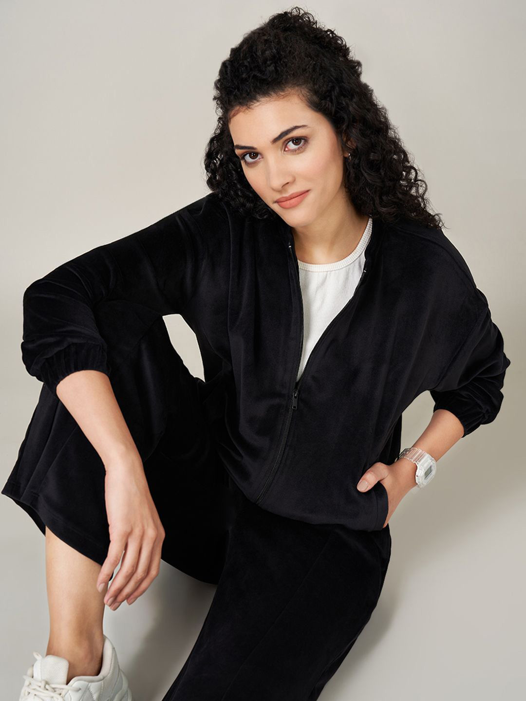 

Ajile by Pantaloons Women Mock Collar Sweatshirt, Black