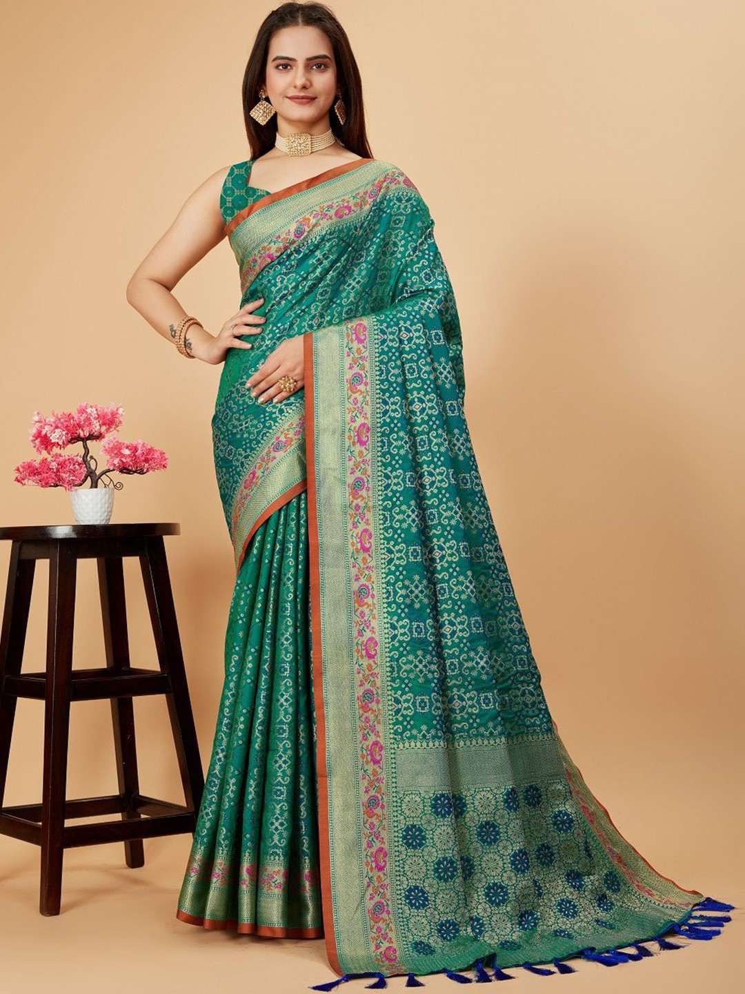 

Suha Woven Design Zari Pure Silk Patola Saree, Green