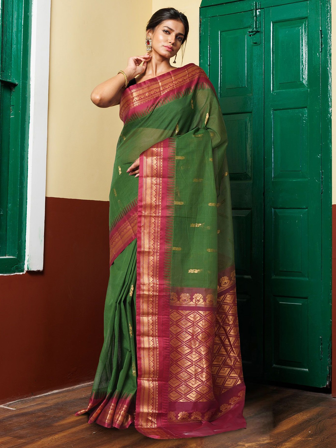 

Unnati Silks Ethnic Motifs Zari Pure Cotton Gadwal Saree, Olive