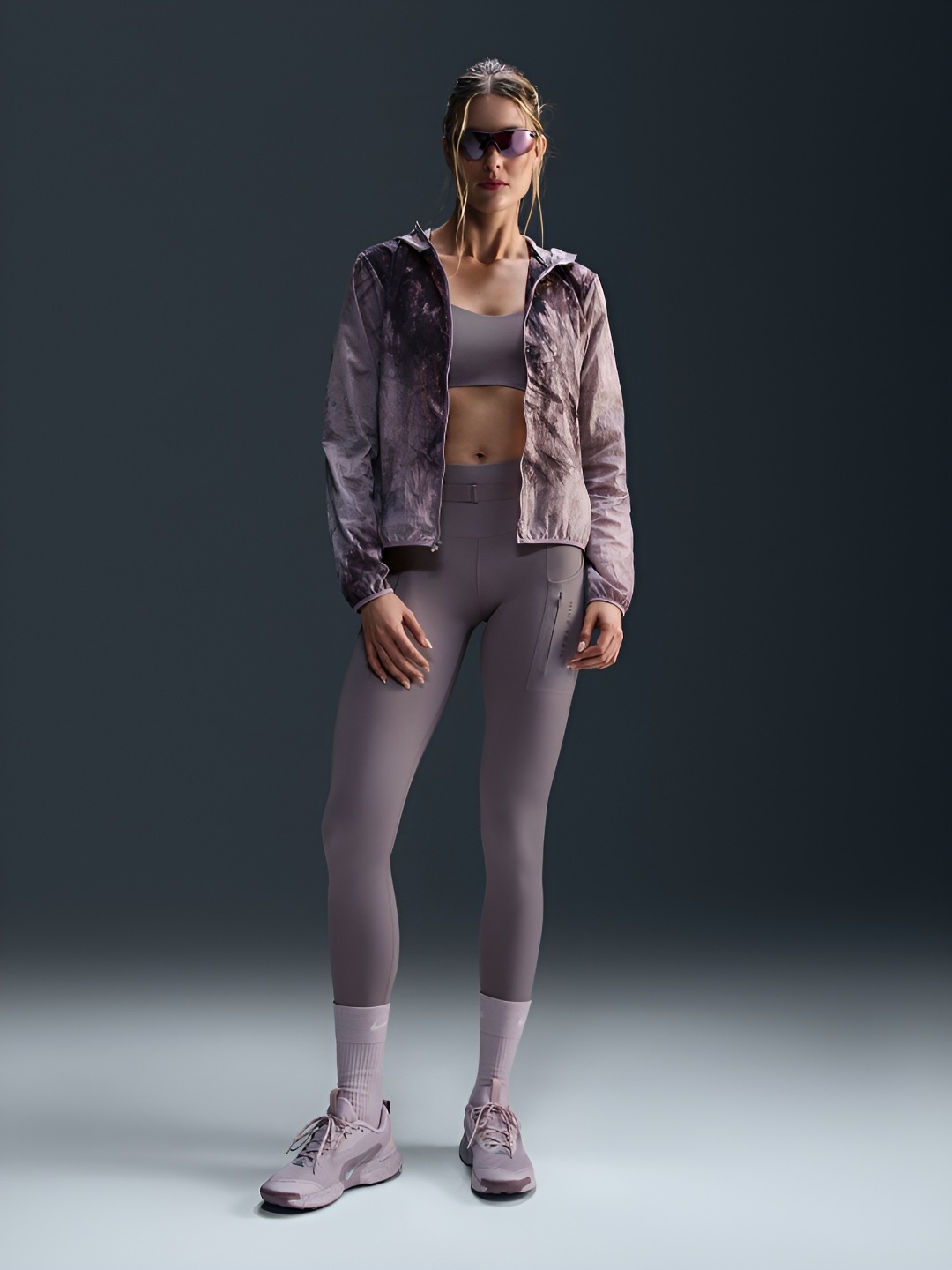

Nike Trail Go Women's Firm-Support High-Waisted Tights with Pockets, Purple