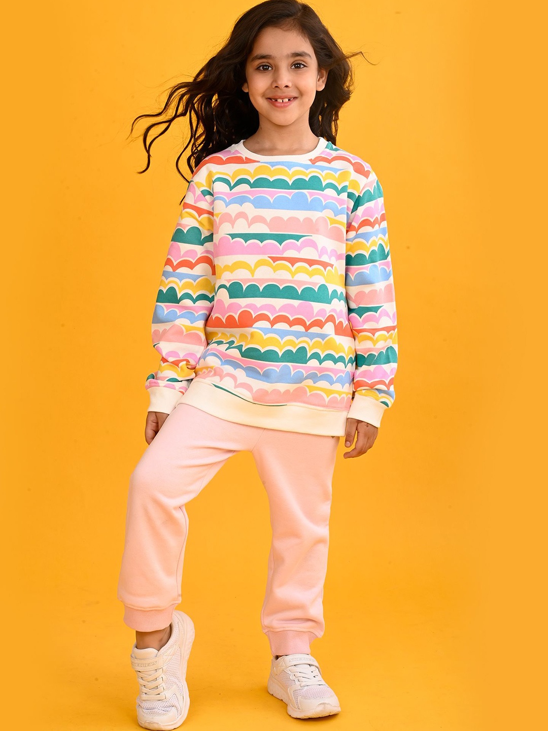 

Anthrilo Girls Rainbow Cloud Printed Fleece Sweatshirt With Jogger, White