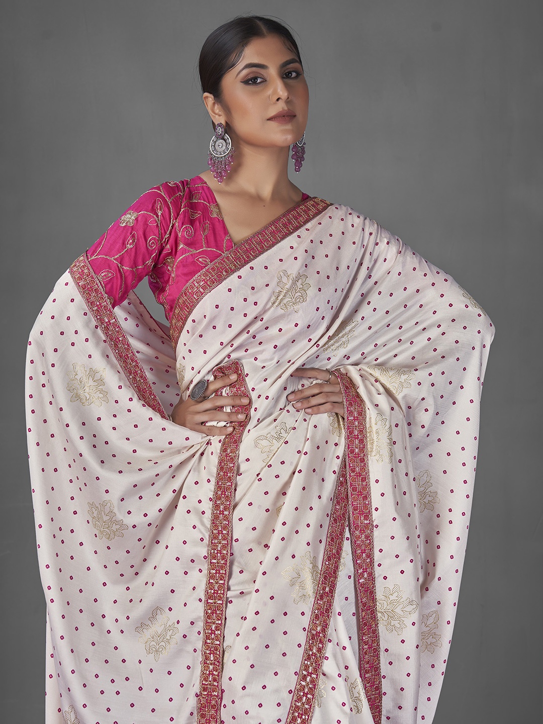 

Sangria Bandhani Printed Embellished Tussar Silk Saree, Off white