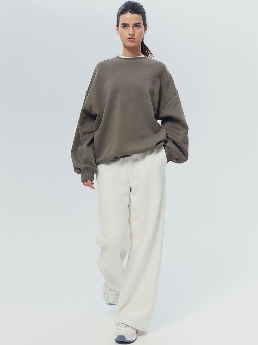 

H&M Women Sports Sweatshirt In DryMove, Grey