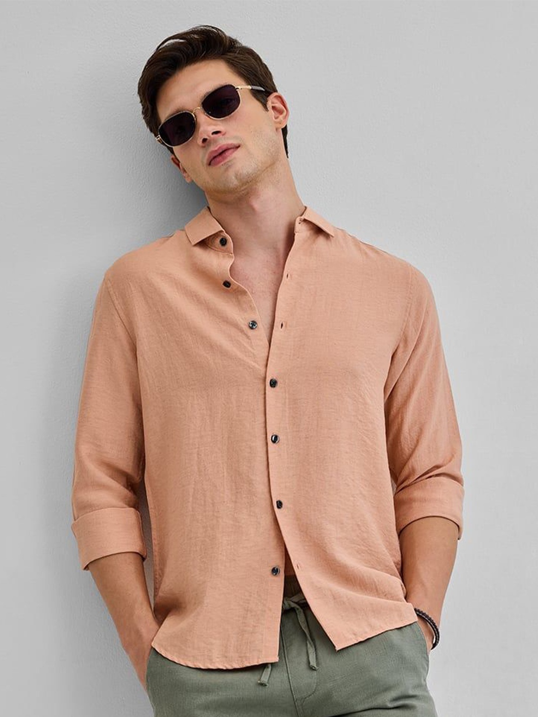 

Snitch Men Smart Spread Collar Solid Linen Casual Shirt, Peach