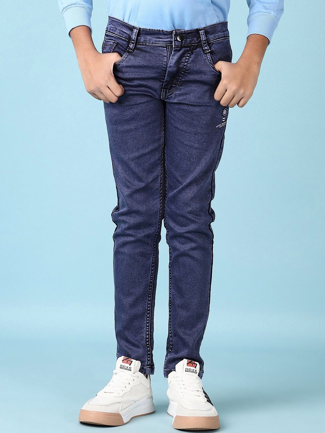

V-Mart Boys Mid-Rise Regular Fit Embroidered Stretchable Jeans, Blue
