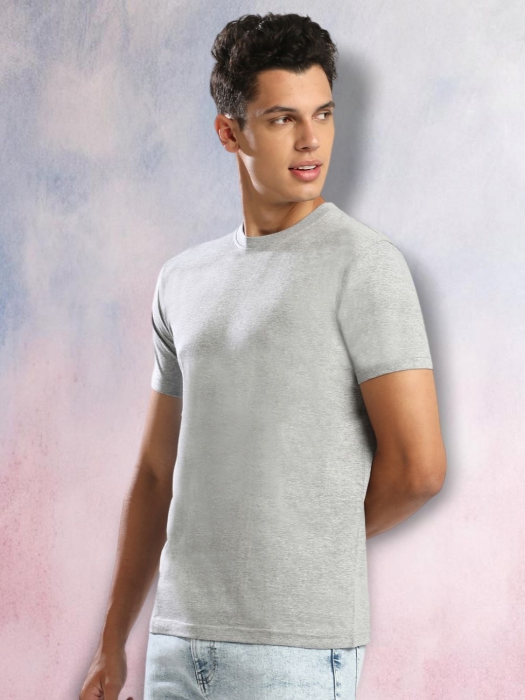 

THE DAILY OUTFITS Men Solid Round Neck Cotton T-shirt, Grey