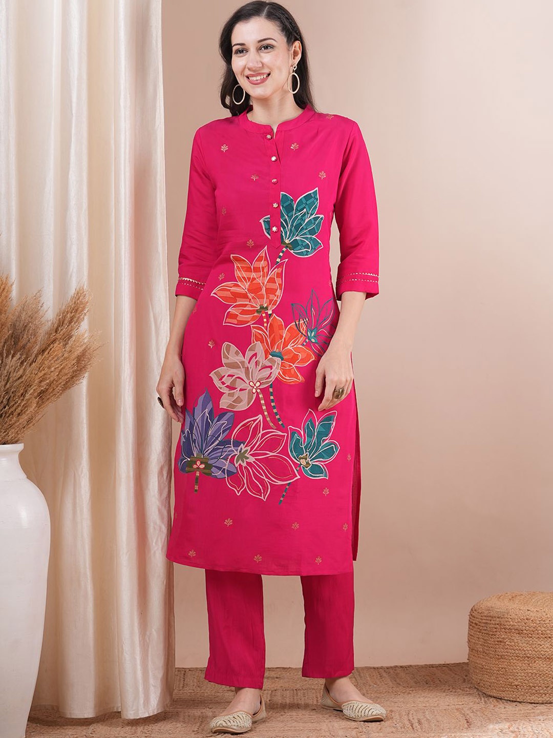 

FASHOR Floral Printed Mandarin Collar Straight Kurta With Trousers, Pink