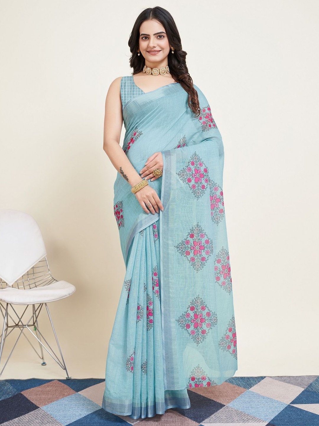 

Suha Women Floral Printed Saree With Blouse Piece, Blue