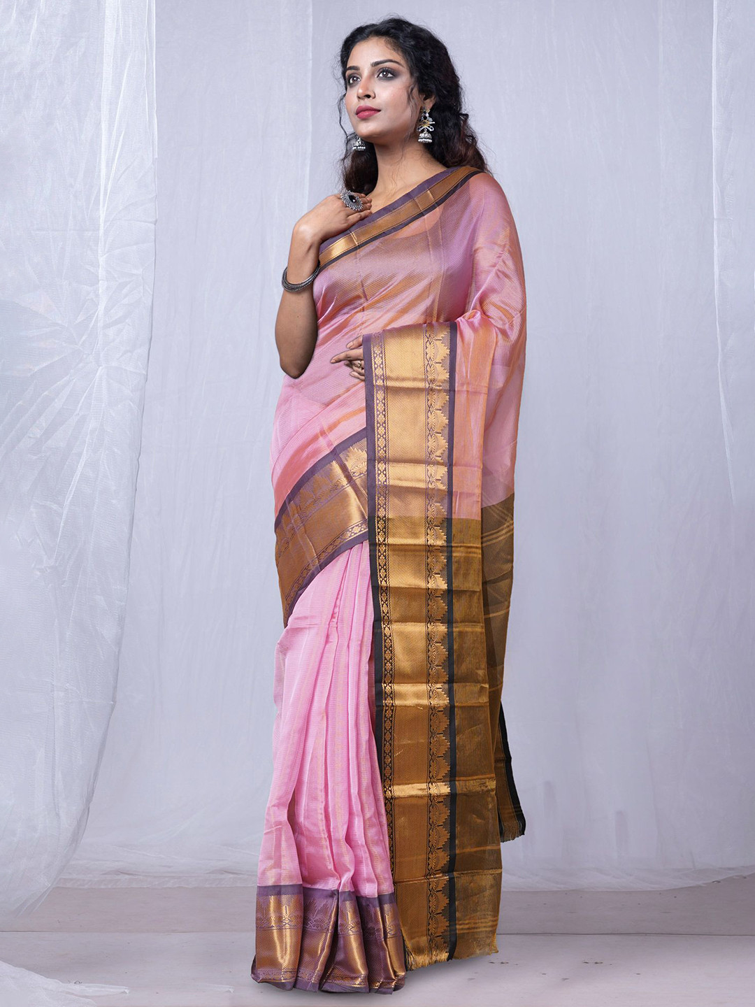 

Unnati Silks Woven Design Handloom Gadwal Saree, Pink