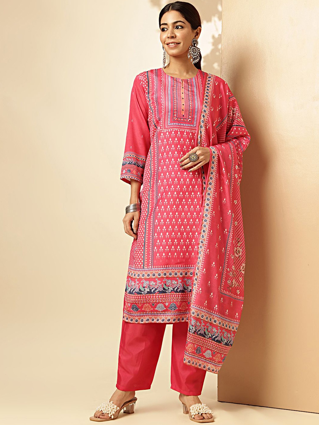 

Vbuyz Floral Printed Sequinned Straight Kurta With Trouser & Dupatta, Pink