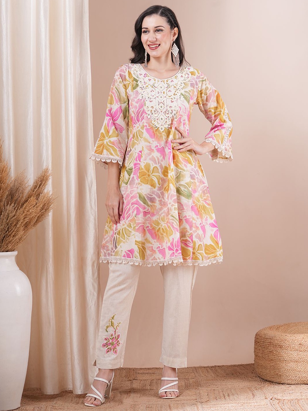 

FASHOR Off White Floral Printed Panelled Pure Cotton A-Line Kurta With Trouser