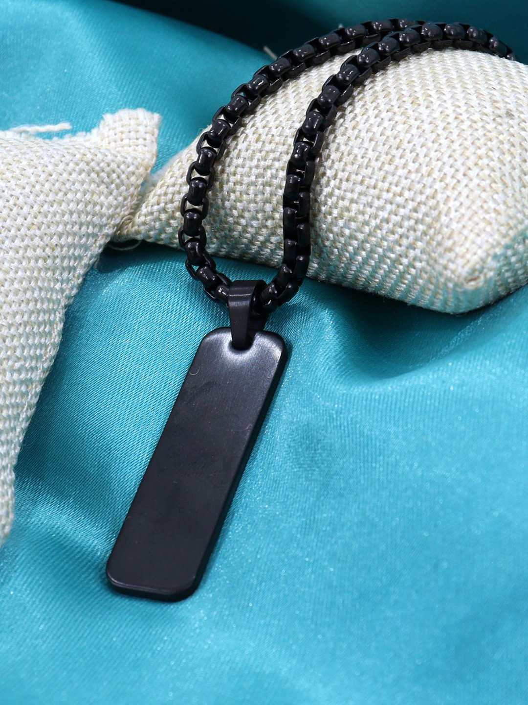 

FIMBUL Men Stainless Steel Stone Studded Pendant With Chain, Black