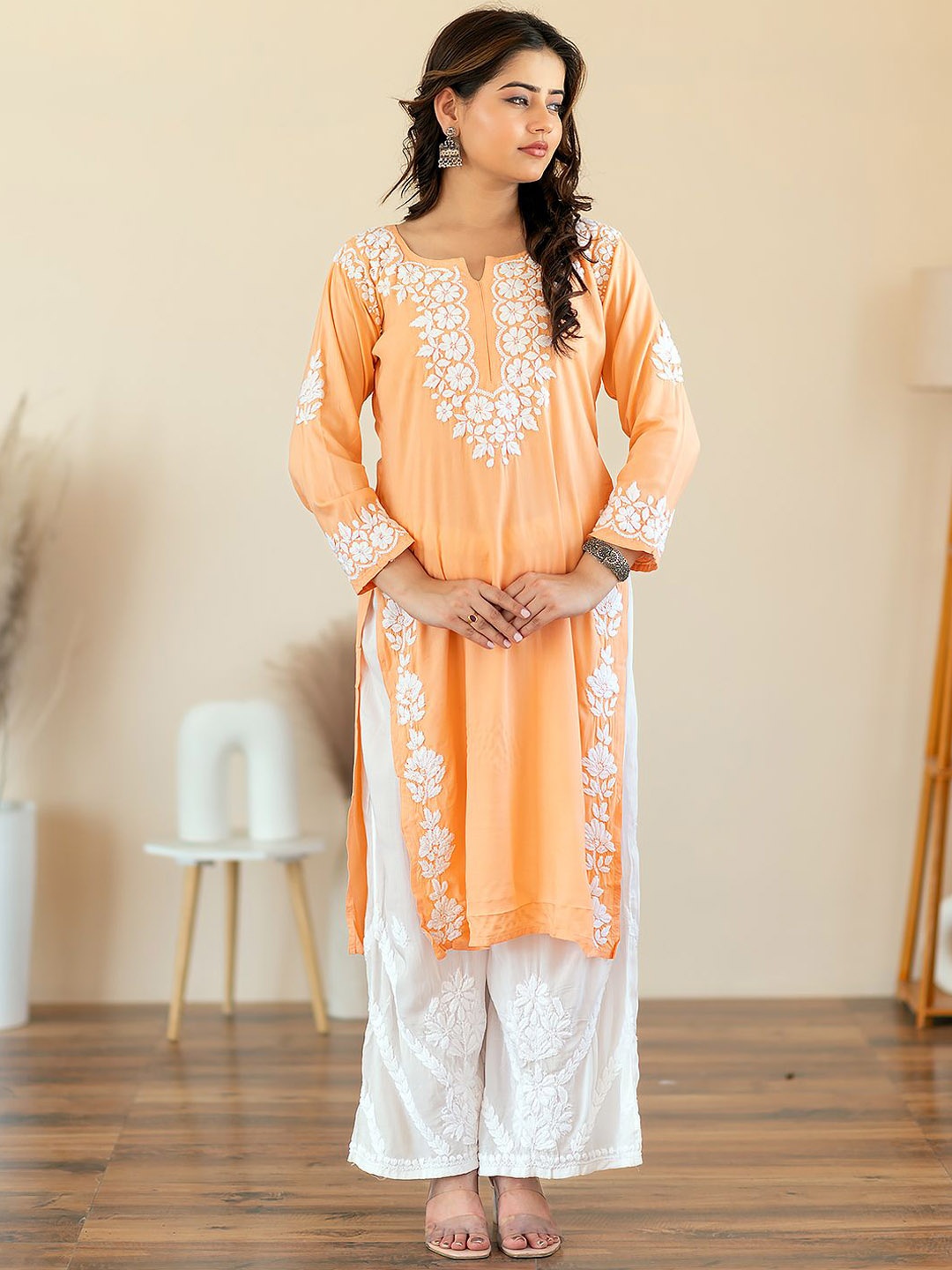 

The Chikan Label Ethnic Motifs Embroidered Chikankari Straight Kurta, Peach