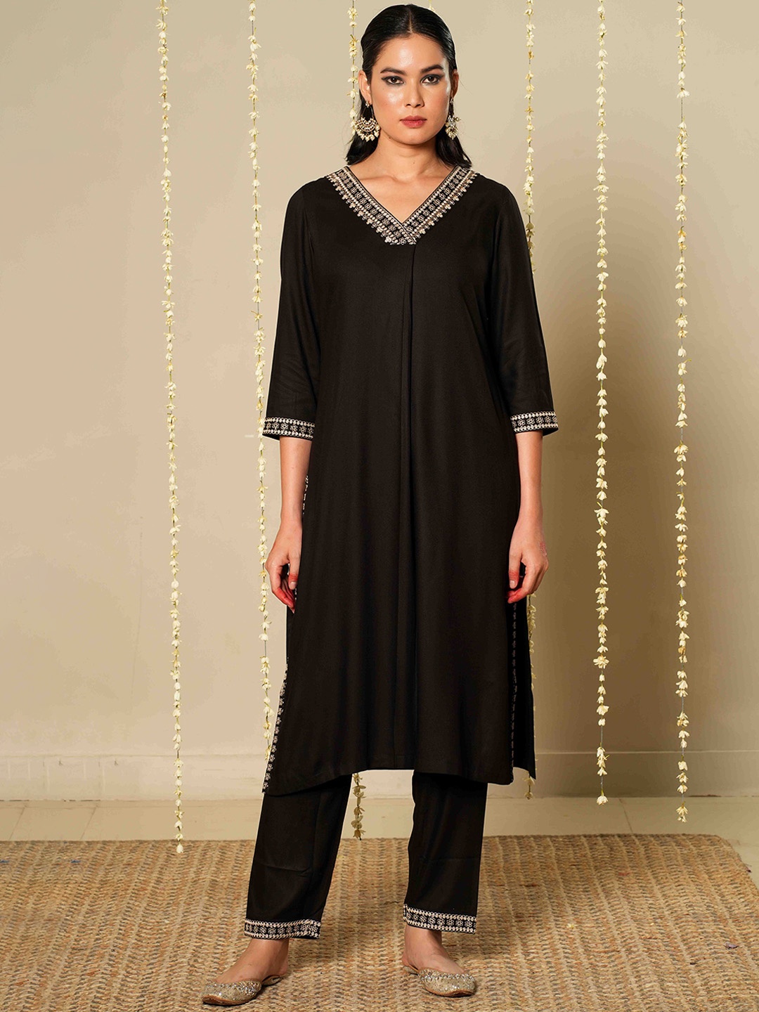 

MEESAN Pashmina Ethnic Kurta Set, Black