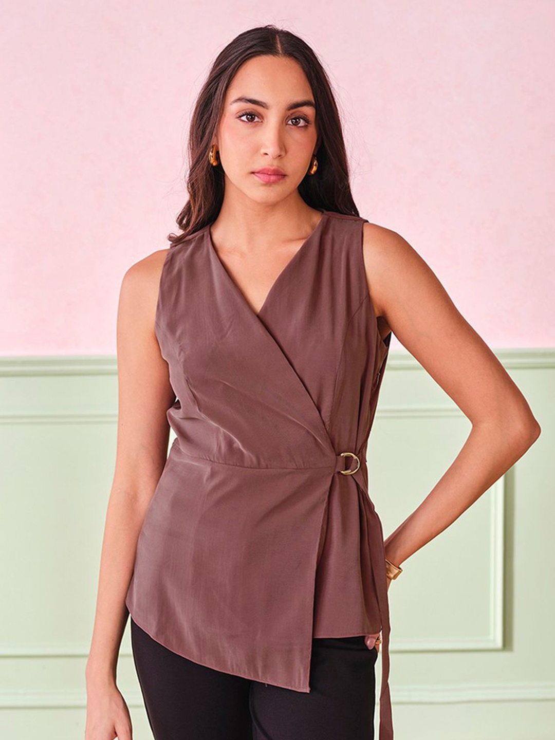 

AND Women Casual Sleeveless Wrap Top, Brown