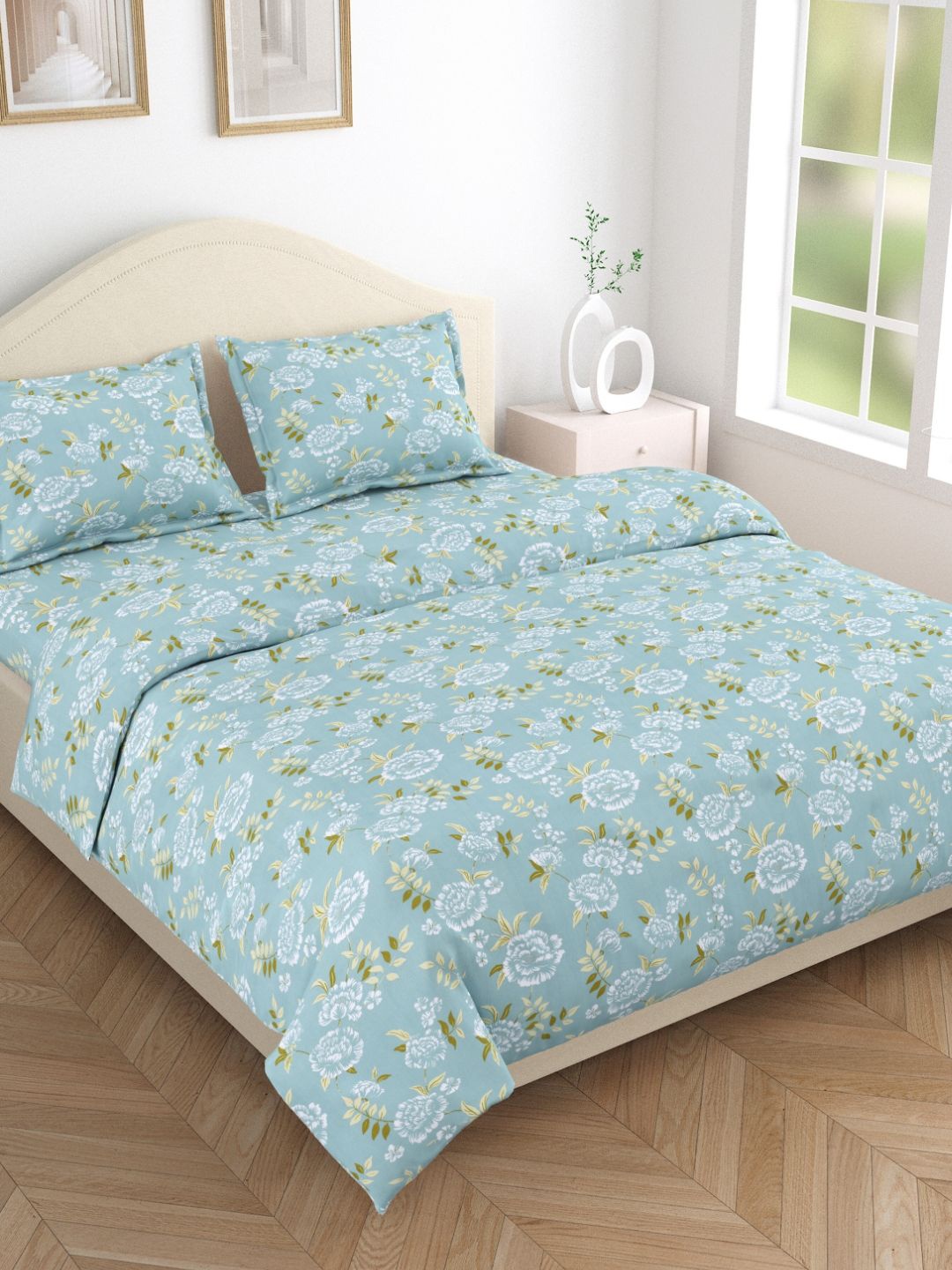 

haus & kinder Blue Floral Printed 186 TC Pure Cotton King Bedsheet Set 2.75 m x 2.75 m