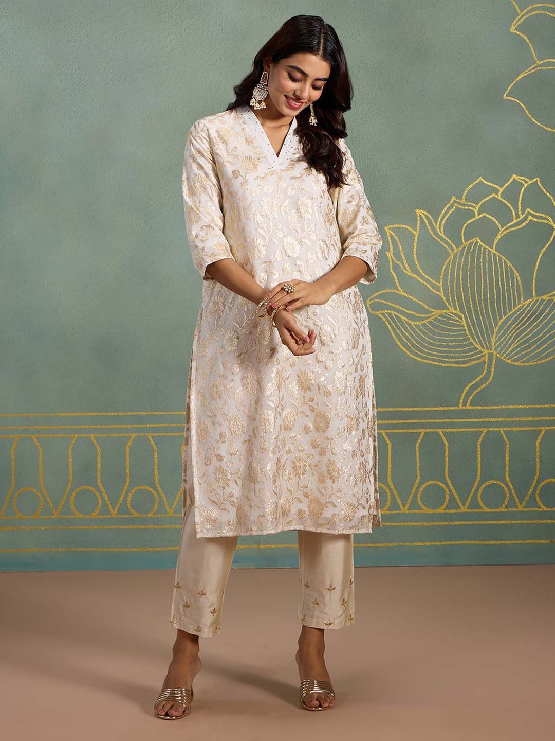 

Likha Floral Woven Design V-Neck Three-Quarter Sleeves Regular Chanderi Silk Kurta, Off white