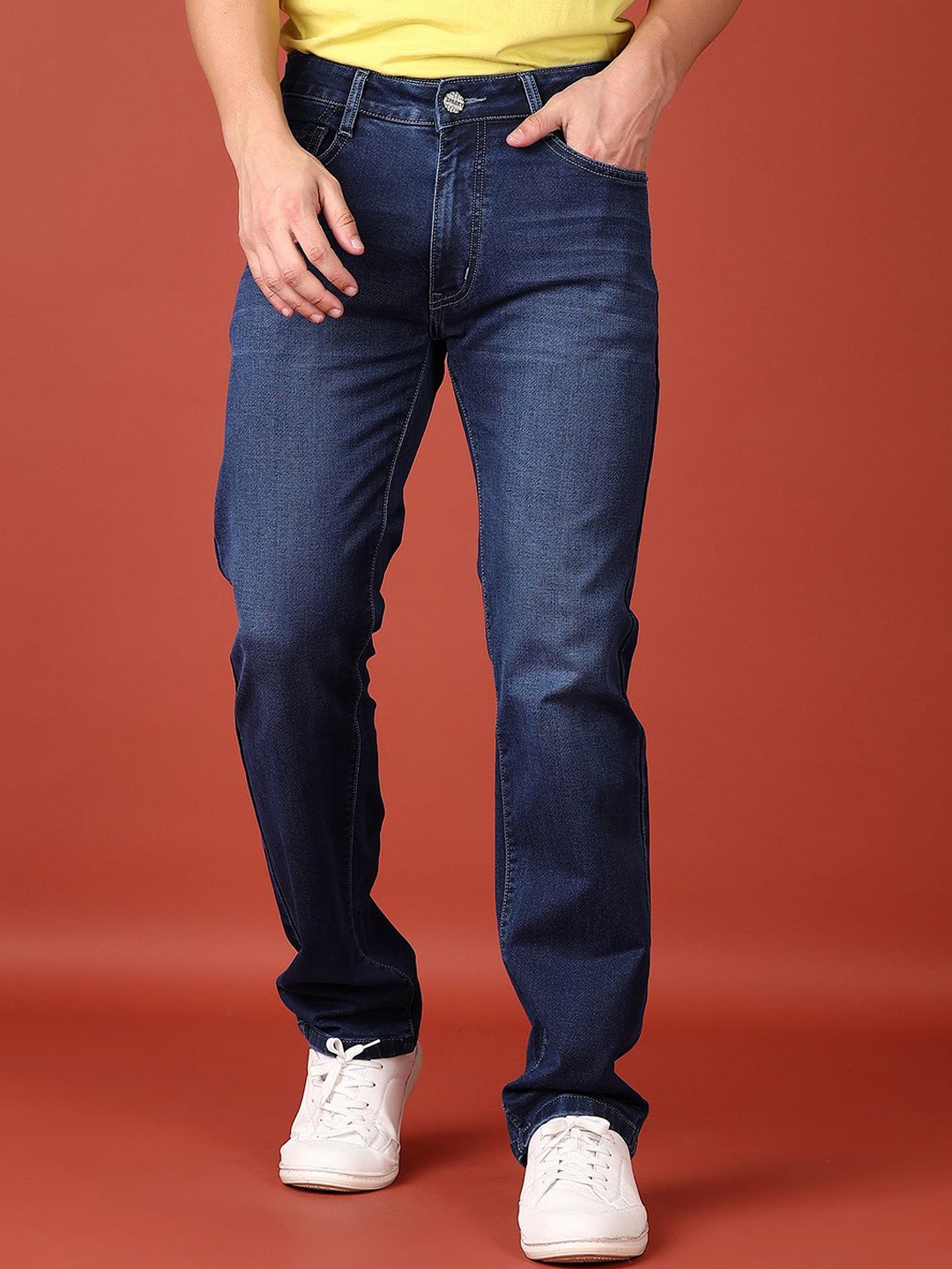 

V-Mart Men Light Fade Mid-Rise Stretchable Jeans, Blue